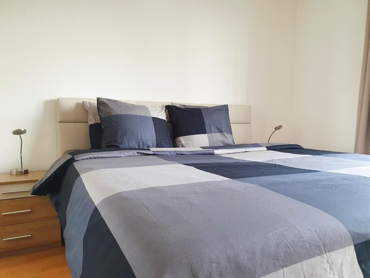 Near Lake Spacious & Furnished Beautiful Apartment فيينا المظهر الخارجي الصورة